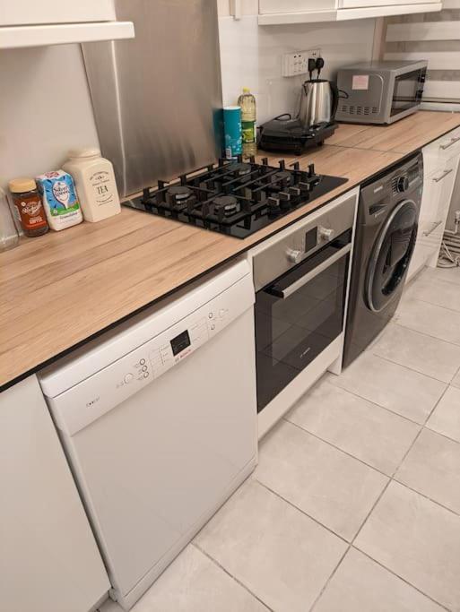 Flat, Apartment In Haggerston N1, Central Лондон Экстерьер фото